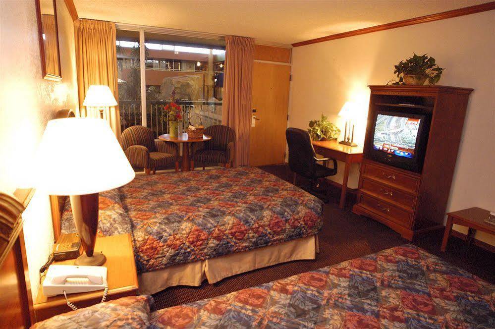 Boulder Outlook Hotel & Suites Quarto foto